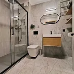 Apartman Kolory Warmii Bialy I Szary *