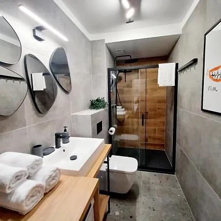 Kolory Warmii Bialy I Szary Appartement