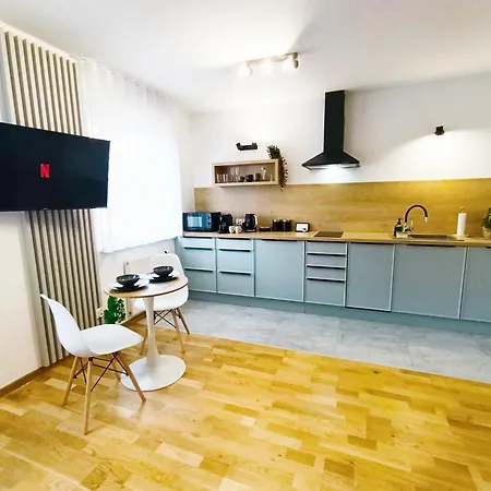 Kolory Warmii Bialy I Szary Apartman