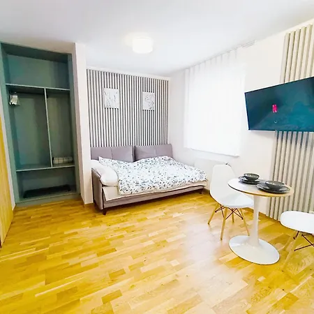 Kolory Warmii Bialy I Szary Apartman *