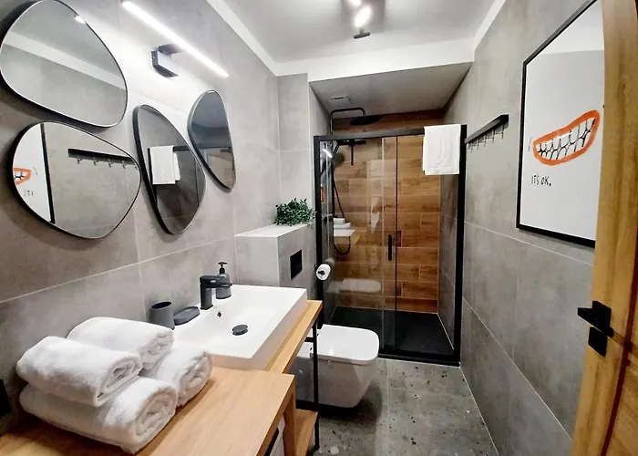 Kolory Warmii Bialy I Szary 公寓