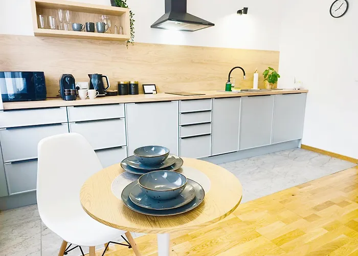 Kolory Warmii Bialy I Szary Όλστυν