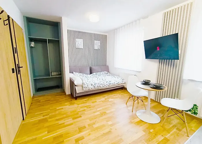 Kolory Warmii Bialy I Szary 公寓 *